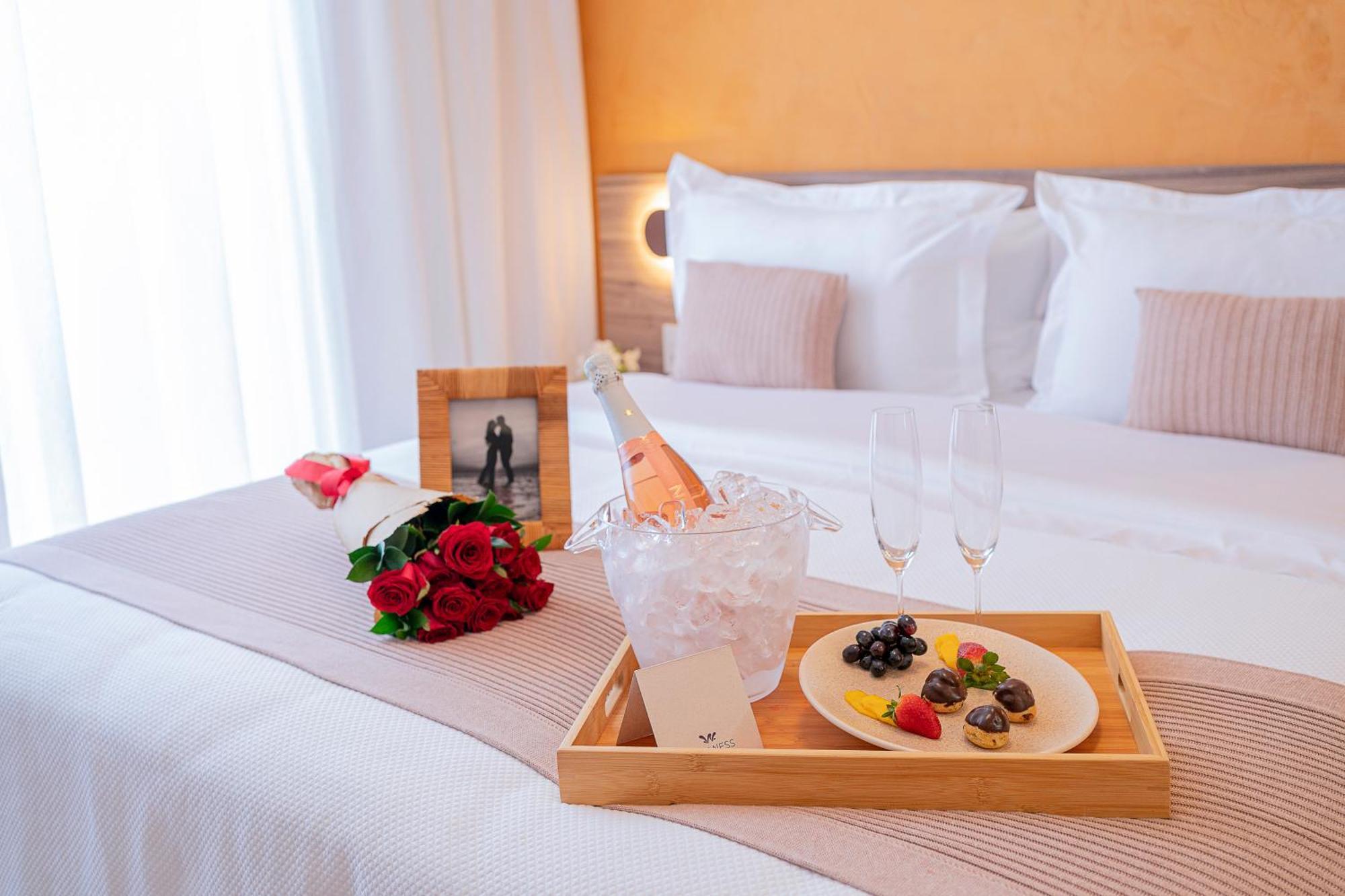 Beach Park Resort - Wellness Акирас Экстерьер фото